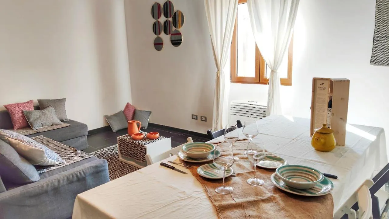 Ferienhaus Villa House With Dream Panoramic Terrace In The Heart Of Bosa, 80 Sqm With Bbq And Breathtaking View Italien